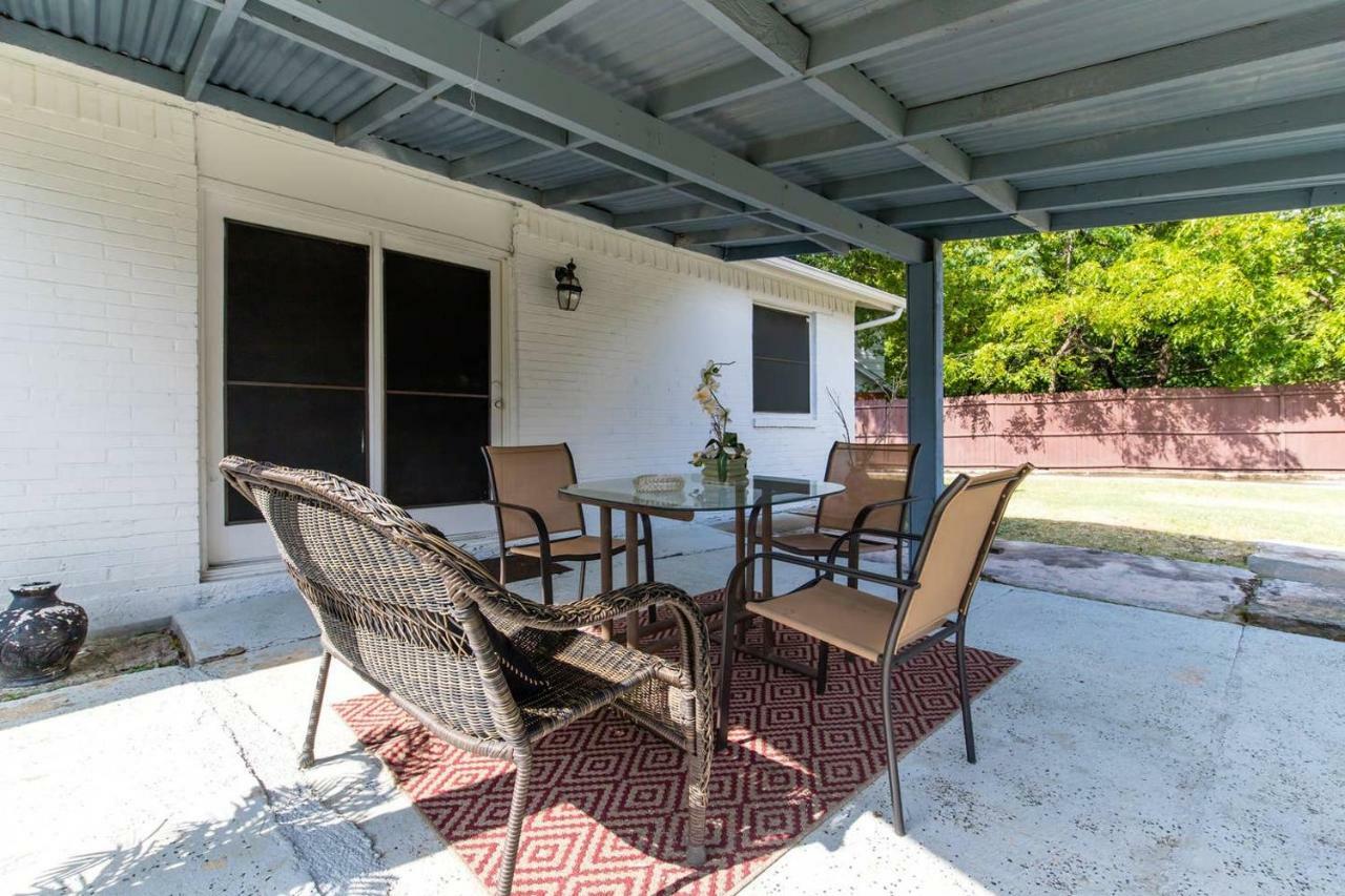 Oasis Near Dfw Airport With Mediterranean Setting Irving Buitenkant foto